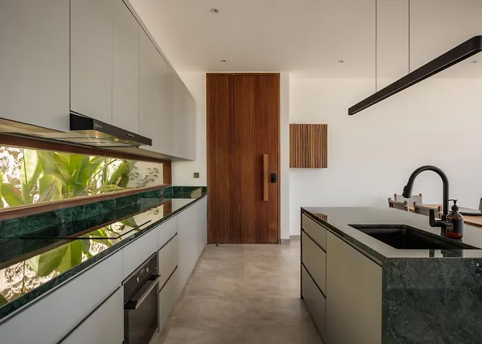 Brand New 2-bedroom Ocean View Villa *